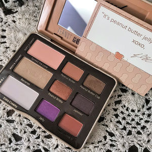 Too Faced Peanut Butter & Jelly Eyeshadow Palette